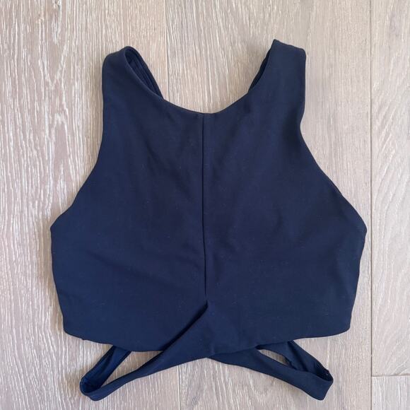 Athleta Black Conscious Cut Out Crop Top withh Built in Bra Size Medium - Picture 8 of 15